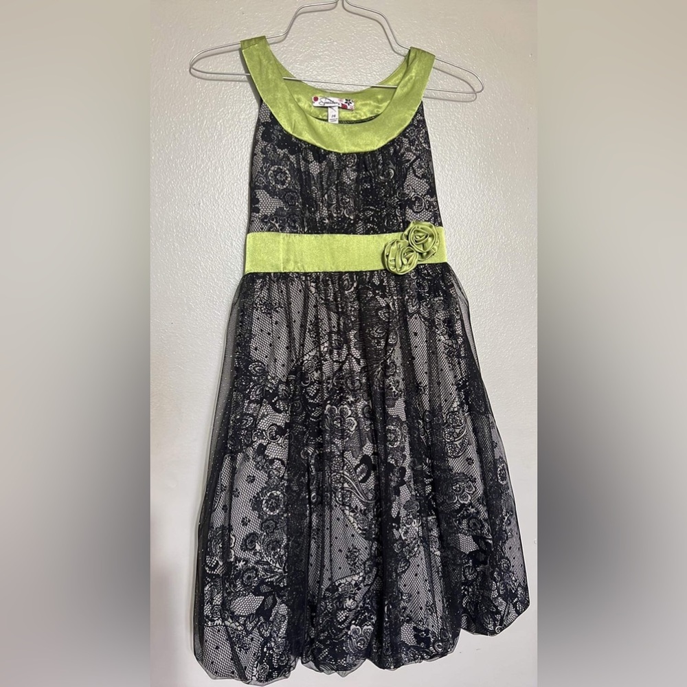 Girl green/black dress